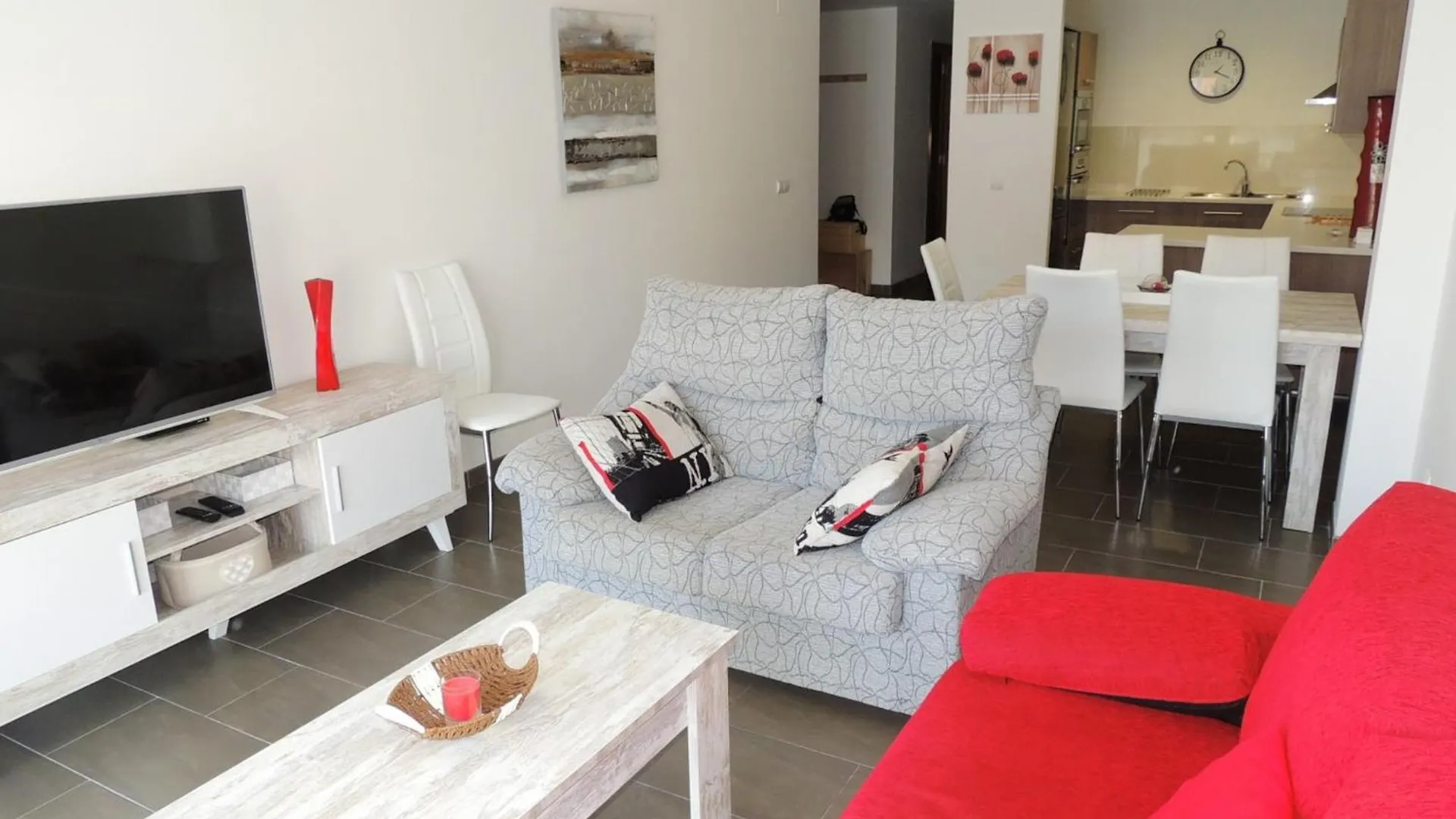 אמפוריבראבה Pretty Apartment With Balcony 0*,